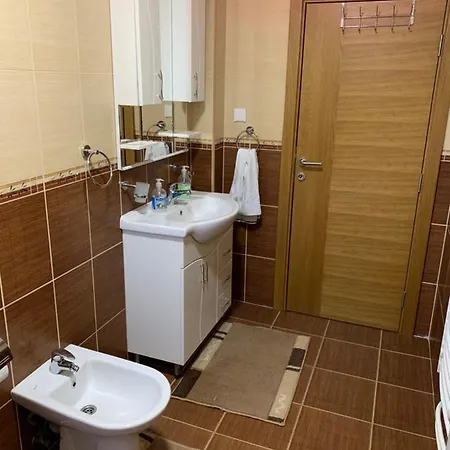 Pandurevic, Apartment *